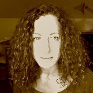 Carole Segal.jpg