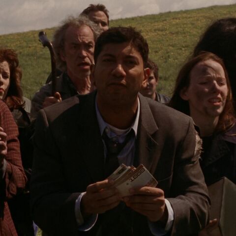 File:Mini-Bribing man.jpg