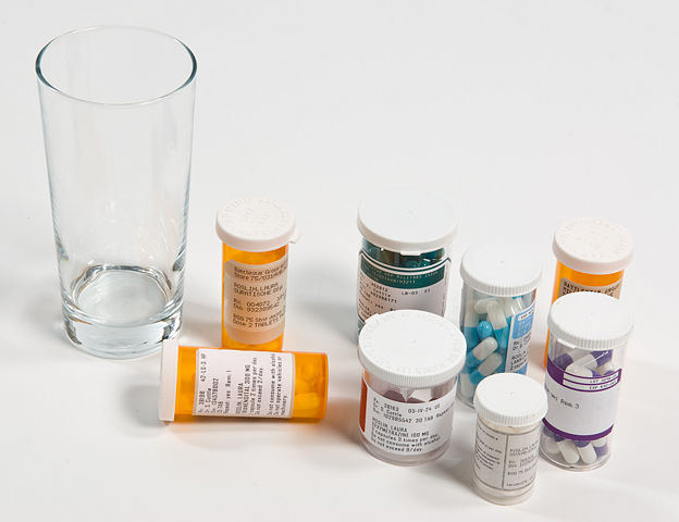 File:Pills.jpg