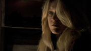 Thumbnail for File:Amanda steals the holoband, 1x16.jpg