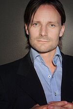 Thumbnail for File:Ryan robbins 01.jpg