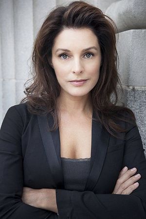 Sarah Deakins.jpg