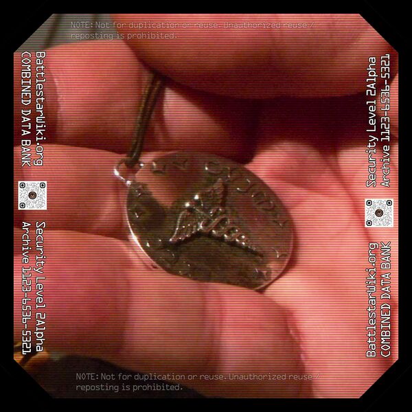 Datei:Asclepius pendant.jpg