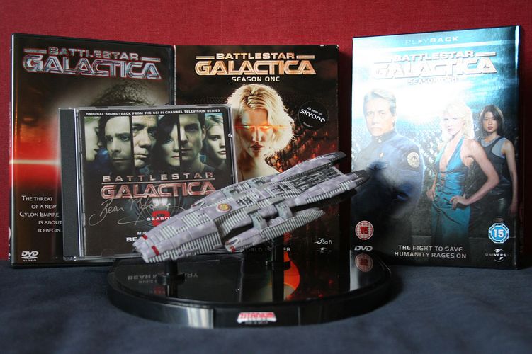 Galactica "ULTRA" model plus other merchandise