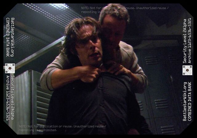File:Connor attacks Baltar.jpg
