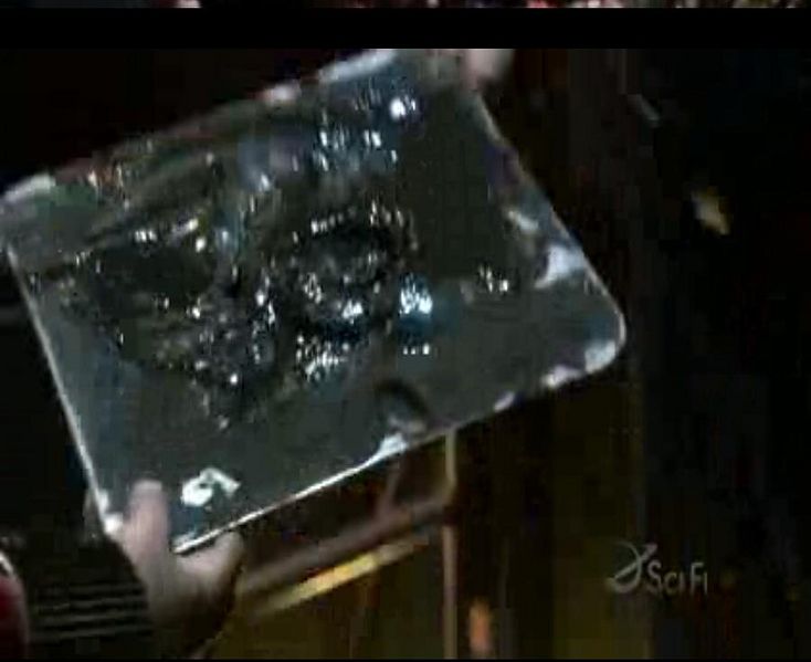 File:Cylon-organic-resin.JPG
