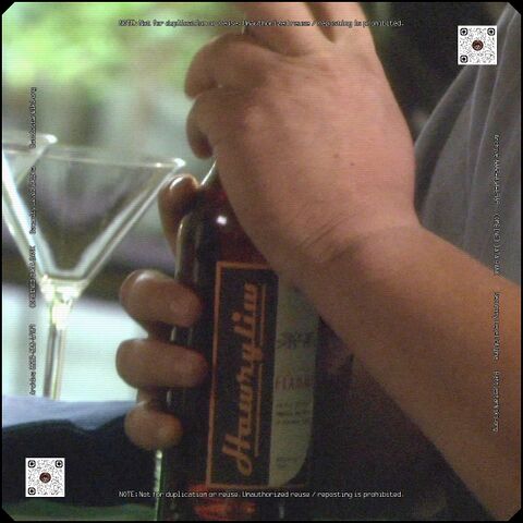 File:Hawryliw bottle.jpg