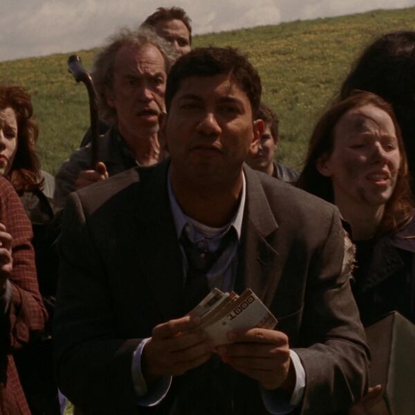 File:Mini-Bribing man.jpg