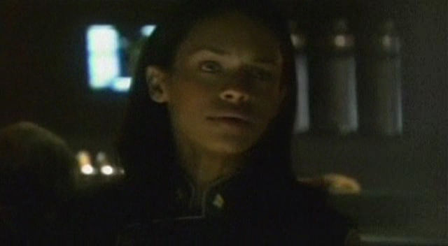 File:Season3 Dee3.jpg