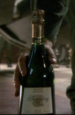Thumbnail for File:Sparking Wine bottle - FotP.png