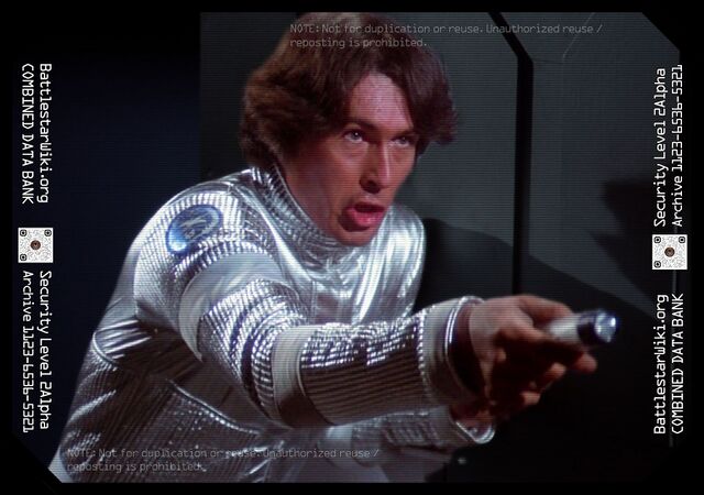 File:TOS - GFE - Michael with Stunner.jpg