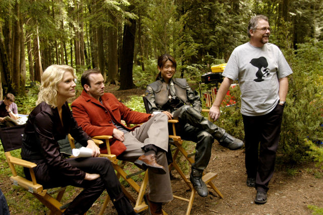 File:Tricia Helfer, Matthew Bennett, and Grace Park.jpg