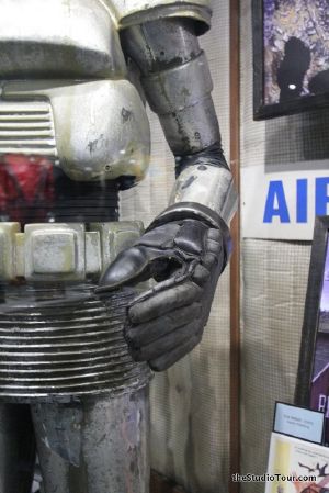 Universal Experience - Cylon Animatronic - Left Arm.jpg