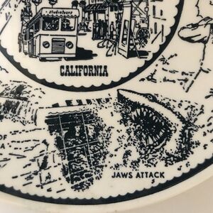 Universal Studios Hollywood - Collector's Plate - Closeup Jaws Attack.jpg