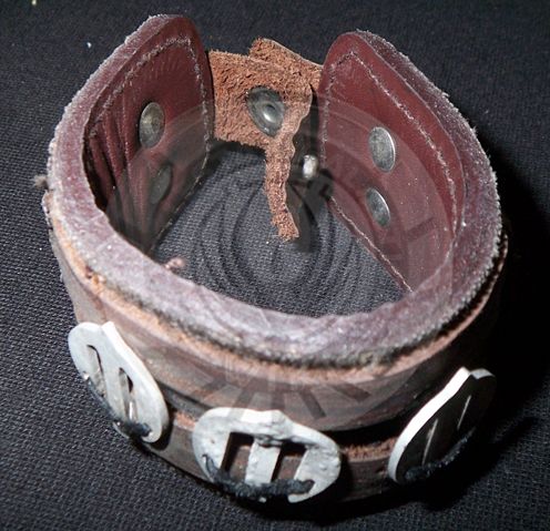 File:Willie King's soma bracelet - wm.jpg